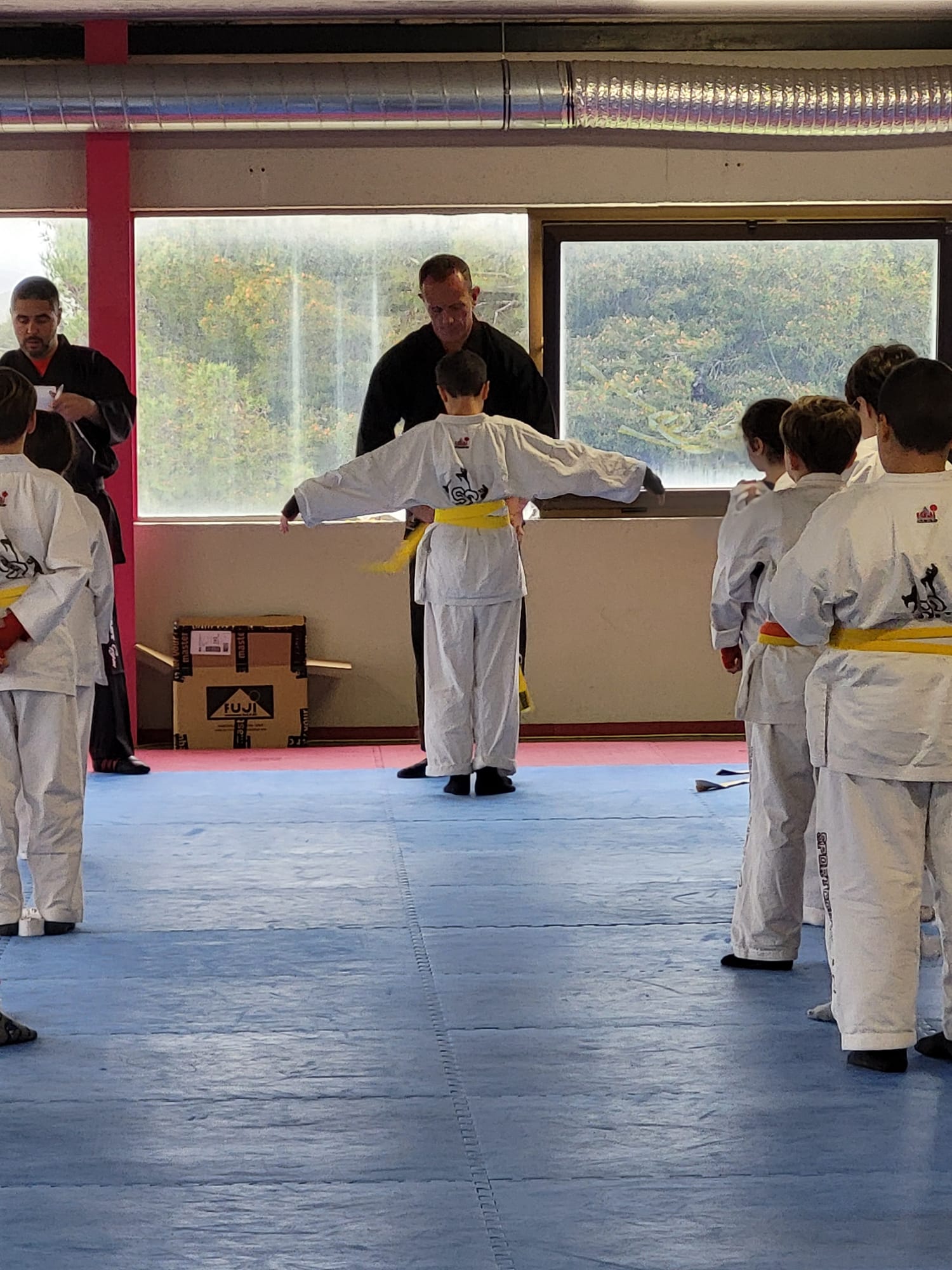Clase de defensa personal infantil